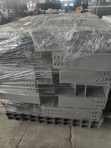 รางสายไฟแบบปิดเคลือบสังกะสีสำเร็จรูปสำหรับงานก่อสร้างห้างสรรพสินค้า - Product Image 5