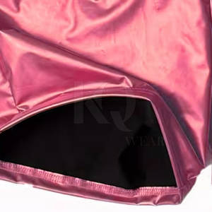 Shorts en cuir pour hommes avec surpiqûres fines, fermeture éclair sécurisée et un style moderne - Product Image 5