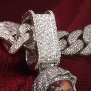 Pendentif Breloque Hip Hop Personnalisé en Argent Émaillé, Pavé de VVS, avec Certificat, Pierre Principale Moissanite, pour Hommes et Femmes - Product Image 2