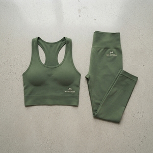 Conjunto de yoga naranja para mujer, ropa deportiva sin costuras, top corto tipo sujetador deportivo, leggings de cintura alta, conjunto para gimnasio, fitness, pilates y ejercicio. - Product Image 6
