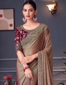 Sari de satén adornado al estilo Bollywood - Product Image 2