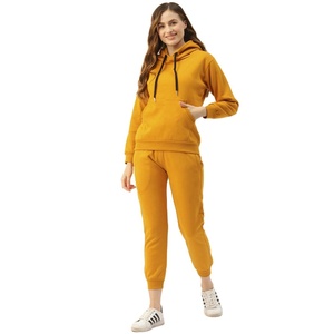 Ensemble deux pièces personnalisé pour femme en molleton technique de coton confortable, imprimé et vieilli, pour vêtements féminins - Product Image 1