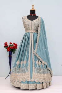 Collection de robes richement brodées pour mariage et occasions spéciales, pour femmes, provenant d'un vendeur indien, disponible au meilleur prix. - Product Image 2