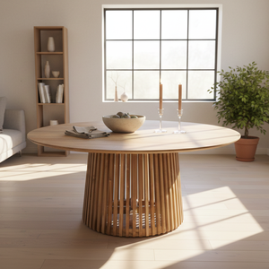 Table à manger minimaliste en teck Kura, design circulaire en bois massif de qualité supérieure pour une salle à manger ouverte confortable - Product Image 3