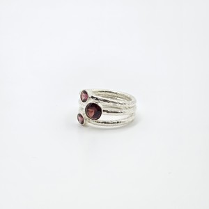Anillo Clásico de Plata de Ley 925 con Tres Gemas de Granate, Anillo Multibanda, Joyería de Diseño Moderno para Bodas y Fiestas - Product Image 3