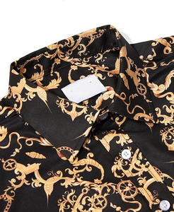 ชุดเสื้อเชิ้ตและกางเกงขาสั้นผู้ชายสไตล์บาโรกสีดำทองแบบสั่งทำพิเศษ – ชุดฤดูร้อนพิมพ์ลายโซ่หรูหรา ติดกระดุม ผู้ผลิตชุดไซส์ใหญ่ - Product Image 2