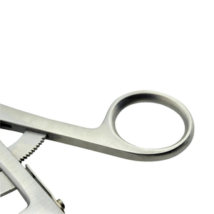 Retractor Quirúrgico Autoajustable Mayo Adams de 8 cm con Hojas en Forma de U Profunda y Mango de Anillo, Instrumento de Acero Inoxidable Premium - Product Image 4