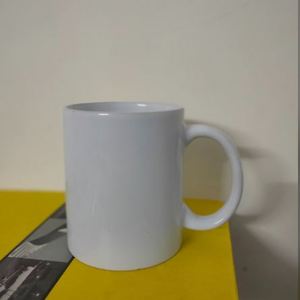 Mug en céramique de qualité A++, blanc uni, pour sublimation, 330 ml - Product Image 1