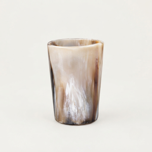 Vaso de Cuerno de Búfalo Natural Hecho a Mano de Primera Calidad, Ecológico, con Acabado Natural y Vetas Únicas para Decoración de Bares y Pubs, REHMAN CRAFT - Product Image 1