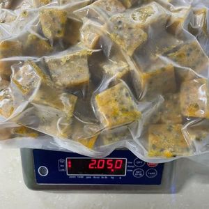 Prix en gros : Demi-fruits de la passion surgelés / Fruits de la passion frais IQF avec pulpe découpée, certifiés ISO HACCP - Product Image 2