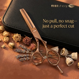 Tijeras de Belleza de Acero Inoxidable VG10 de 6 Pulgadas para Mano Derecha con Punta Afilada y Mango Ergonómico Mediano - Product Image 6