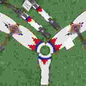 Juego de cabezada de mohair rojo, azul real y blanco, decorado con correa frontal a juego de 32 pulgadas con cuero argentino. - Product Image 4