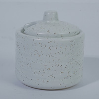 Tarro Pequeño para Condimentos de Cerámica Blanca con Diseño de Puntos, Marca Agung Keramik, con Tapa y Ranura para Cuchara, 6x6cm, Modelo D-1628, para Restaurantes y Hoteles