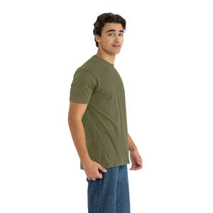 เสื้อยืดคลาสสิค Unisex รุ่น Level 6210 สีเขียวมะกอก น้ำหนักเบา สวมใส่สบาย รับสกรีนโลโก้ ผ้าฝ้าย 100% เป็นมิตรต่อสิ่งแวดล้อม - Product Image 1