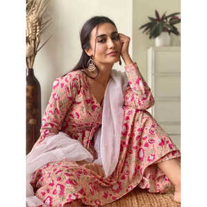 Ensemble de costume en mousseline de soie à imprimé floral, taille XS, coton doux avec imprimé floral élégant - Product Image 1