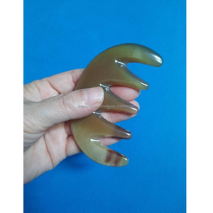 Peigne à cheveux en corne de buffle naturelle, fait main, écologique, antistatique, style bois, thème animal, vente en gros - Product Image 1