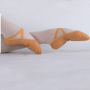 Chaussons de ballet souples pour femmes, en satin, à talon plat, noirs, pour la danse, entraînement professionnel, performance, doublure en coton, semelle extérieure en caoutchouc - Product Image 6