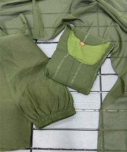 ชุดเสื้อผ้าชาเรราผ้าฝ้ายปักลายใหม่ล่าสุด พร้อมผ้าคลุมไหล่ สำหรับงานเทศกาล ราคาขายส่ง ดีไซน์ทันสมัย ชุดพื้นเมืองสำหรับงานเมห์นดี - Product Image 2