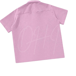 Camisa de Manga Corta Rosa con Logotipo Personalizado, 100% Algodón, Transpirable, Corte Holgado, Estilo Casual y Moderno, con Botones, para Hombre y Mujer, Calidad Garantizada - Product Image 3