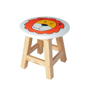 Taburete Infantil de Madera con Diseño de León, Silla Alta para Dormitorio, Sala de Juegos o Guardería - Product Image 1