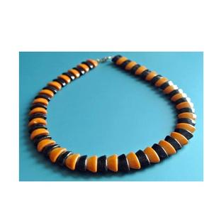 Collier artisanal de luxe sur mesure, de la meilleure qualité, magnifiquement poli, en résine, pour femmes. - Product Image 4