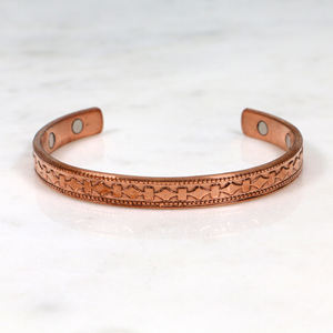Brazalete Magnético de Cobre Puro para Terapia - Brazalete Curativo Ajustable Grabado para Mujer - Product Image 5