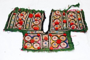 Vintage Boho Banjara Brodé Cou Joug Banjara Tissu Textile avec Strass Fleur Forme pour Vêtements Décoration - Product Image 2