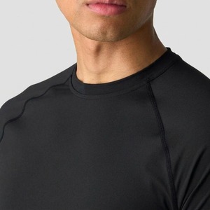 Camiseta Deportiva de Manga Corta para Hombre, Negra, Tejida, de Secado Rápido, Corte Ajustado, Antiarrugas, con Logotipo Estampado en la Parte Delantera - Product Image 6
