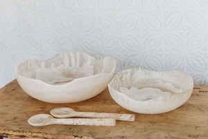 Bol de service élégant en résine verte à motif tourbillonnant pour la décoration de table de fête et l'utilisation à la maison, finition artistique moderne durable - Product Image 5