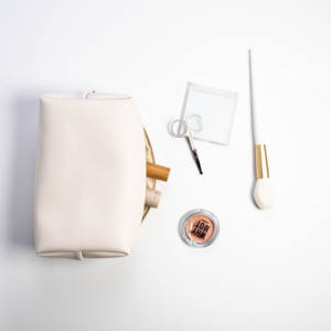 Bolsa de maquillaje con cremallera de moda con acabado de cuero suave - Product Image 6