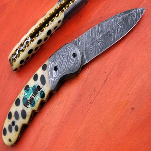 Couteau pliant en acier Damas, lame à pointe tombante, manche jaune avec points noirs, bouton de pouce, couteau de poche - Product Image 2