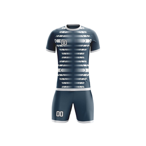 Tenues de football personnalisées de haute qualité pour hommes 2026, motif uni avec nom d'équipe, fabriquées par un service OEM du Pakistan - Product Image 3