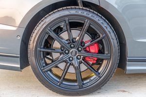 Audi S8 Sedán 2023 Usado en Excelentes Condiciones, Listo para Envío a Todo el Mundo - Product Image 5