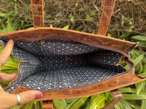 กระเป๋าถือหนัง Crunch รุ่นใหม่ล่าสุด กระเป๋าช้อปปิ้งหนังสำหรับผู้หญิง ดีไซน์โดดเด่นมีสไตล์ คอลเลคชั่นกระเป๋าสะพายไหล่ กระเป๋าอเนกประสงค์ - Product Image 6