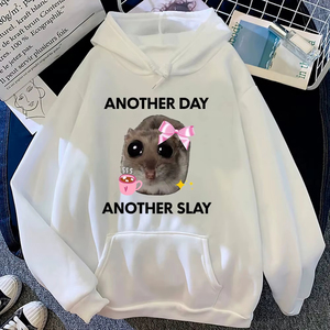 Sudadera con capucha para mujer con estampado gráfico de hámster triste y la frase 'Another Day Another Slay', divertida, estilo Harajuku, a la moda, informal, con logotipo personalizado - Product Image 3