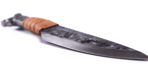 Couteau Viking à lame en acier carbone, pointe tombante, 5,5 pouces, manche en cuir - Product Image 3