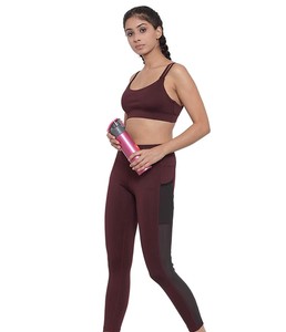 Sujetador deportivo Dare de doble correa para mujer Invincible - Product Image 2
