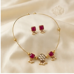 Ensemble collier et boucles d'oreilles plaqué or avec breloque rubis et perles d'imitation pour femme, idéal pour mariage et soirée - Product Image 3