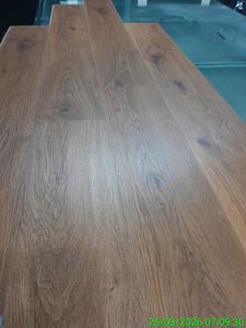 Suelo de PVC con Diseño de Grano de Madera de 6mm, Resistente al Agua, Antiformaldehído, para Apartamentos Modernos, Material Compuesto de Piedra y Plástico - Product Image 2