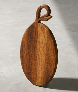 Planche à découper artisanale en bois de manguier avec poignée en forme de feuille, ovale, finition noyer, pour cuisine et plateau à fromage - Product Image 3