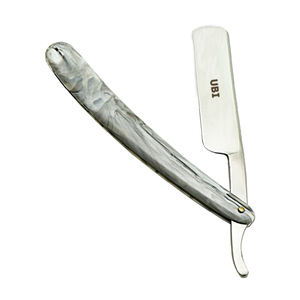 Navaja de Afeitar Recta Profesional UBI de Acero con Alto Contenido de Carbono y Mango de Plástico - Navaja de Afeitar Tradicional para Barbería y Uso en Salón de Belleza Masculino - Product Image 3