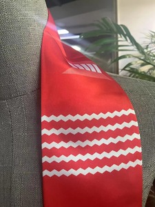 Estola de Graduación Roja y Blanca con Borla Roja para Graduación 2025, Accesorios Escolares de Satén Africano, 72x4 Pulgadas, para Adultos - Product Image 4