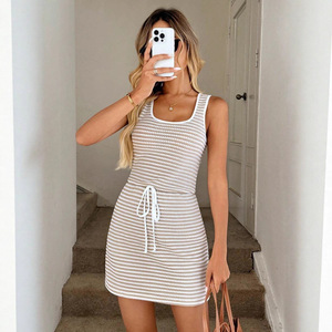 Robe midi de maternité rayée sans manches, coupe ajustée, col carré, décontractée, moulante, pour l'été - Product Image 5
