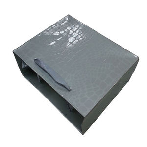 Bolsas de Papel para Ropa con Logotipo Personalizado de Lujo, Cierre Magnético, para Tiendas Minoristas y Promociones Boxit.pk - Product Image 6