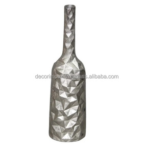 Jarrón de Flores Moderno de Aluminio Dorado, Acabado Brillante Cepillado, Ecológico, para Mesa, Ideal para Bodas - Product Image 3