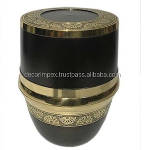 Urna Funeraria Moderna Exclusiva de Venta Rápida, Hecha a Mano, para Cenizas Humanas, Columbarium Plateado con Flores Silvestres en Acabado Latón - Product Image 6