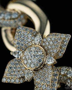 Collier chaîne maille cubaine en moissanite plaqué or 18 carats et rhodium avec pendentif crâne fleur, bijoux de luxe pour mariage, fête ou cadeau - Product Image 4