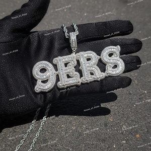Colgante personalizado con letras incrustadas de diamantes de moissanita en plata de ley 925, estilo hip hop, joyería llamativa. - Product Image 3