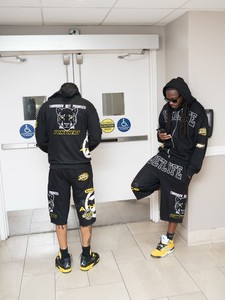 2026 Men's <b>Hoodie</b> & Shorts Set <b>Black</b> Yellow <b>Panther</b> Print Streetwear Full Zip Sweatshirt Autumn Casual Wear - Product Image 3