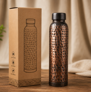 Bouteille d'eau en cuivre martelé avec bouchon à vis, design minimaliste, portable pour les voyages, finition vintage, cuivre de qualité alimentaire durable - Product Image 5